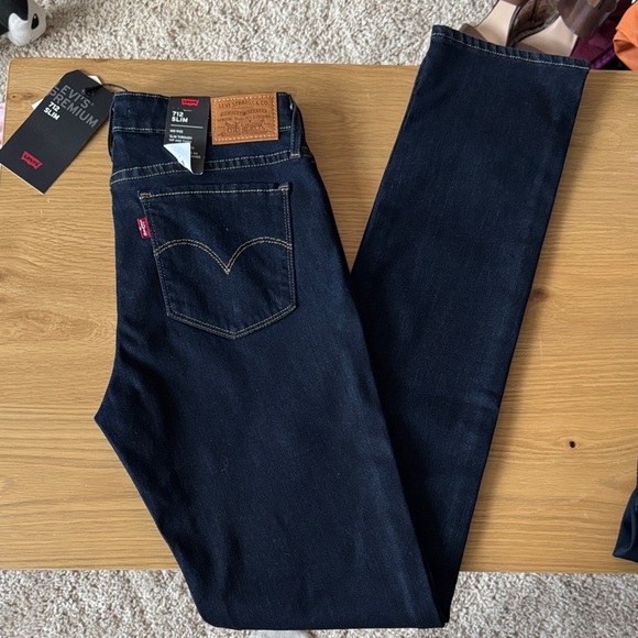 Levi's Women's Dark Blue Straight Leg Jeans - Picture 1 of 6
